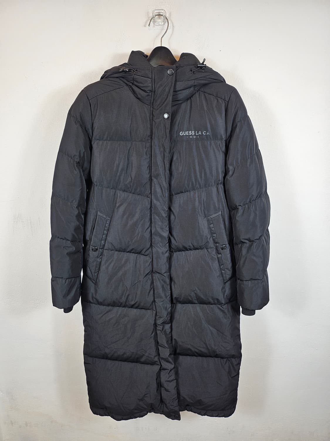 GUESS 구스 후드롱패딩 블랙 85 XS 상품이미지2