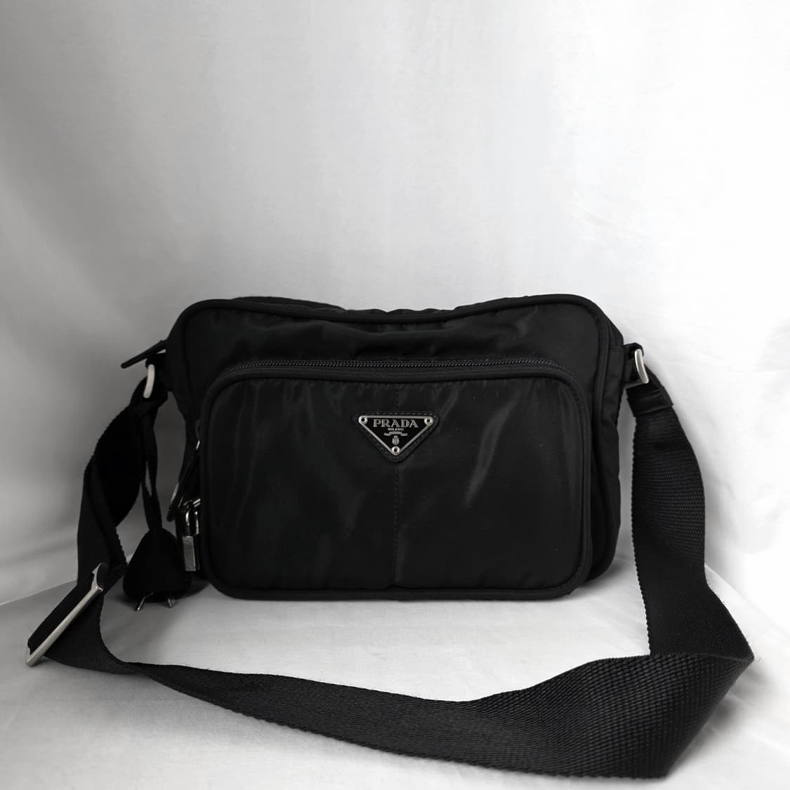 [정품 PRADA] 프라다 나일론 카메라백 크로스백 상품이미지6