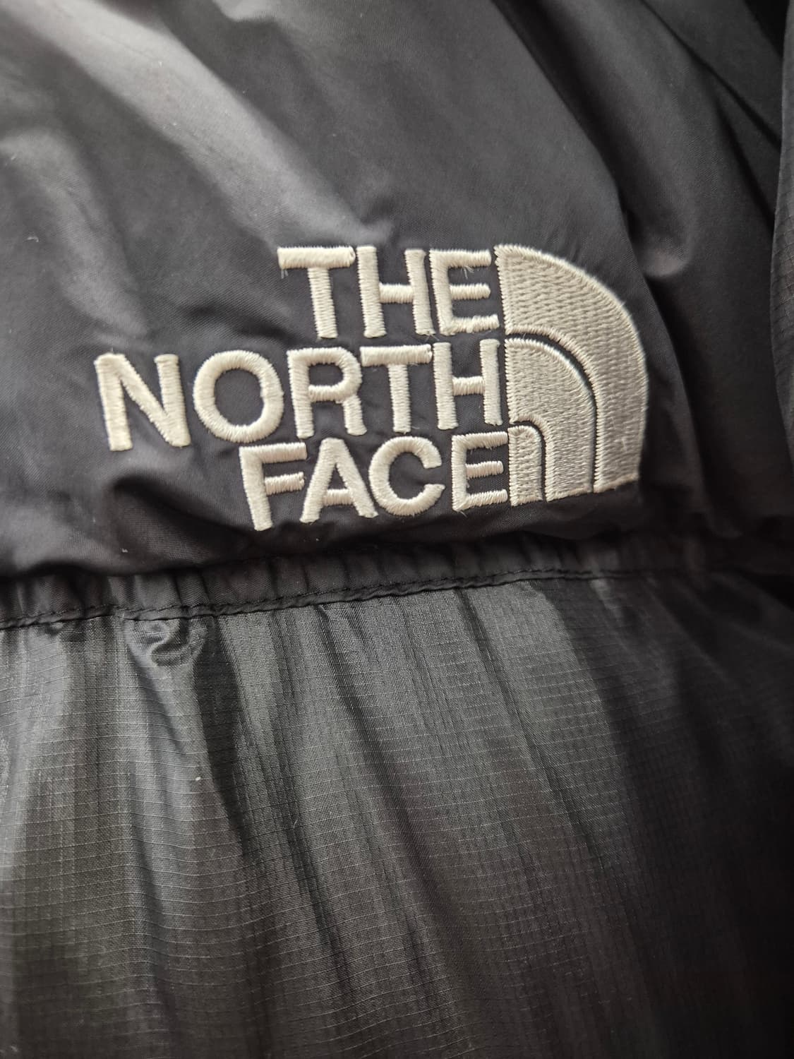 노스페이스 패딩 블랙 105 상품이미지8