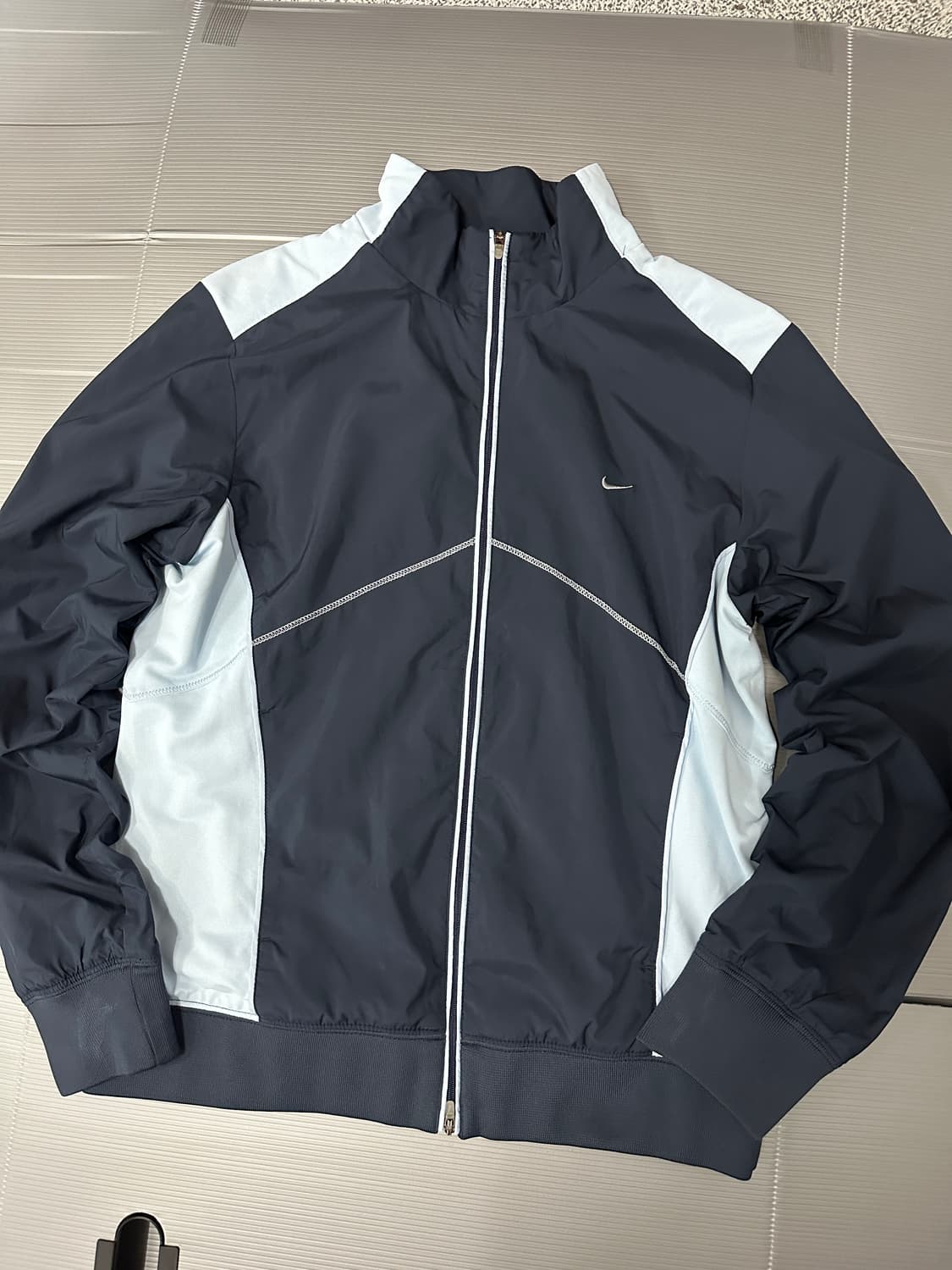 나이키 바람막이 자켓 네이비 L 상품이미지1