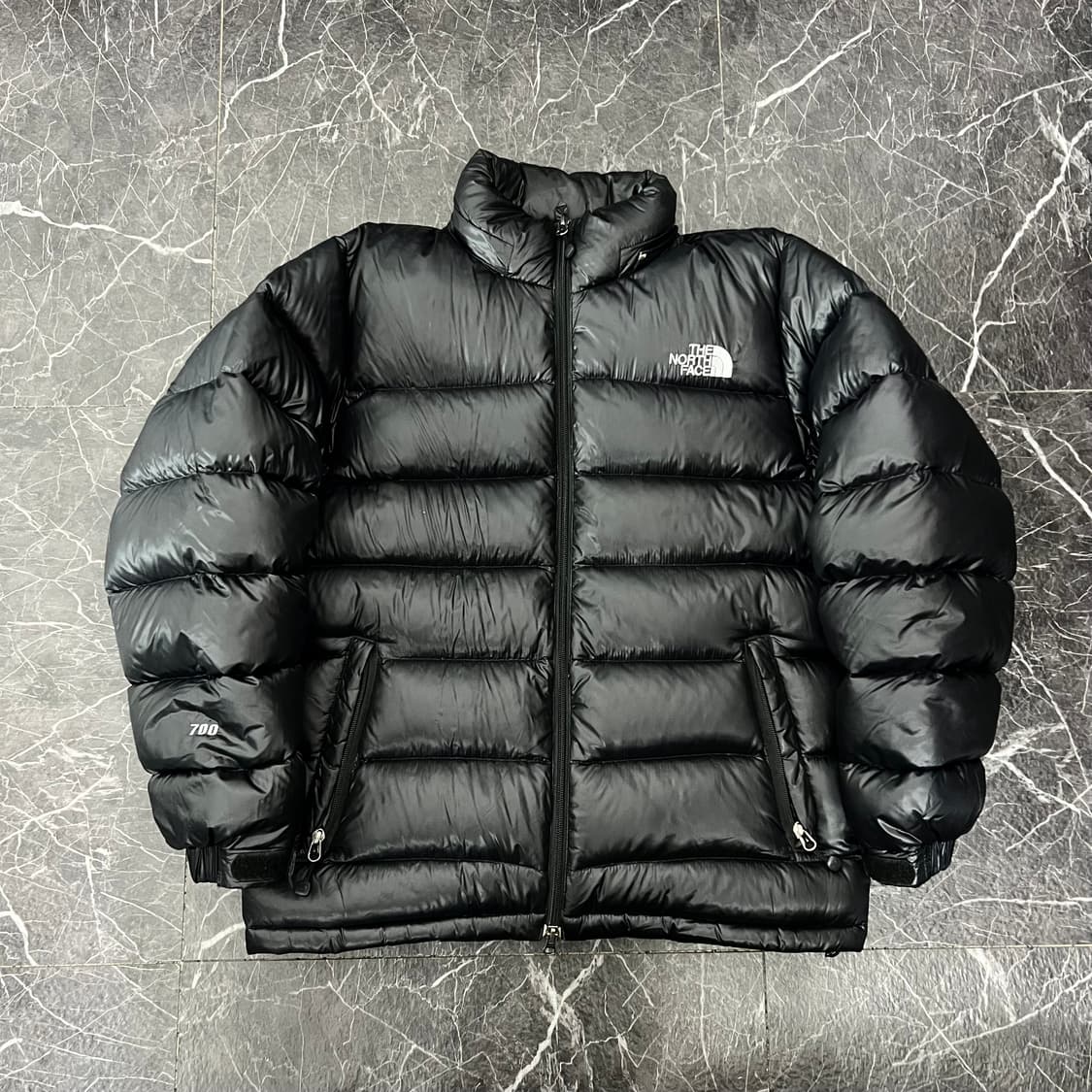 노스페이스 로고 700 유광 블랙 투웨이 패딩 점퍼자켓 상품이미지1