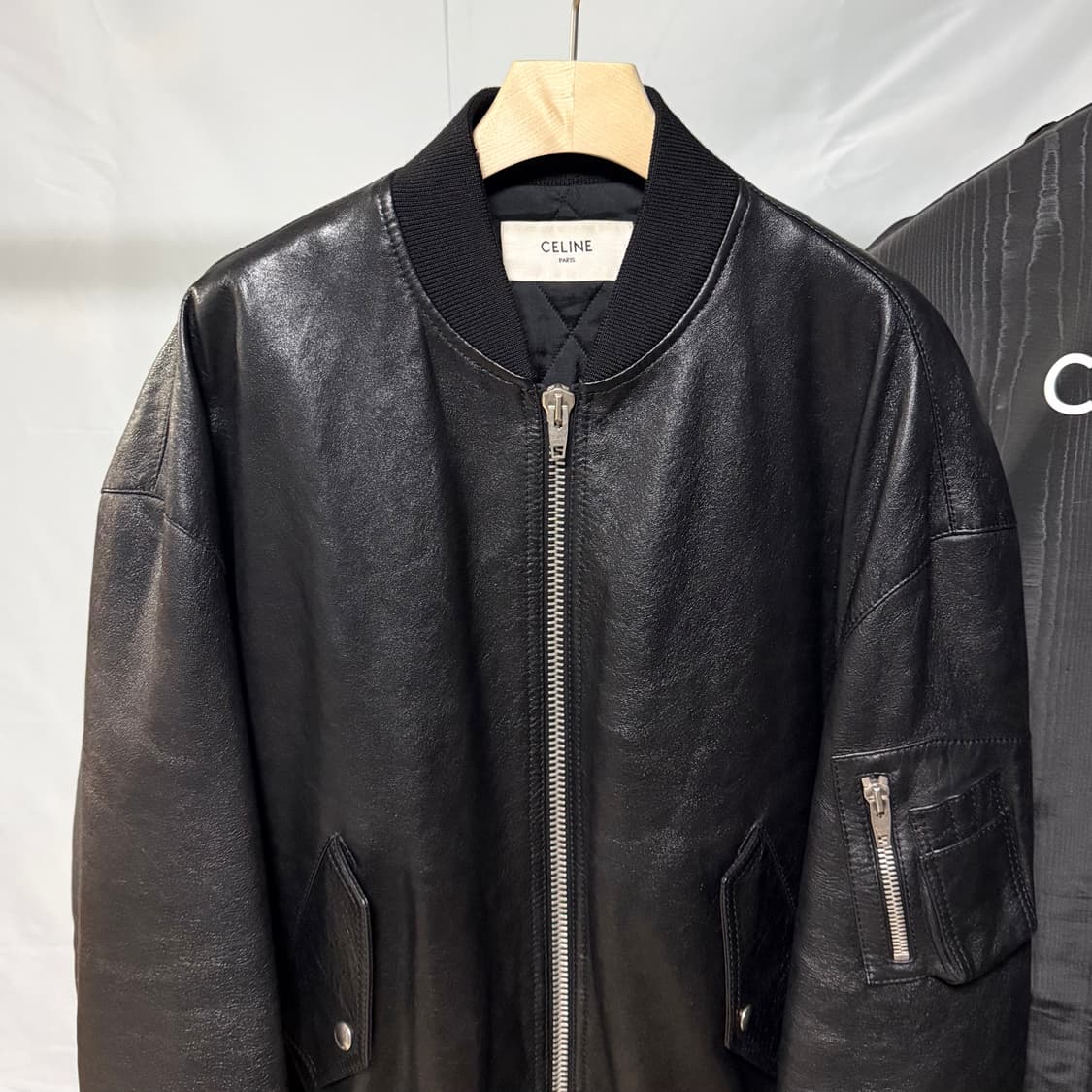 [S+급/48] 셀린느 백로고 스터드 레더 가죽 자켓 블랙 상품이미지5