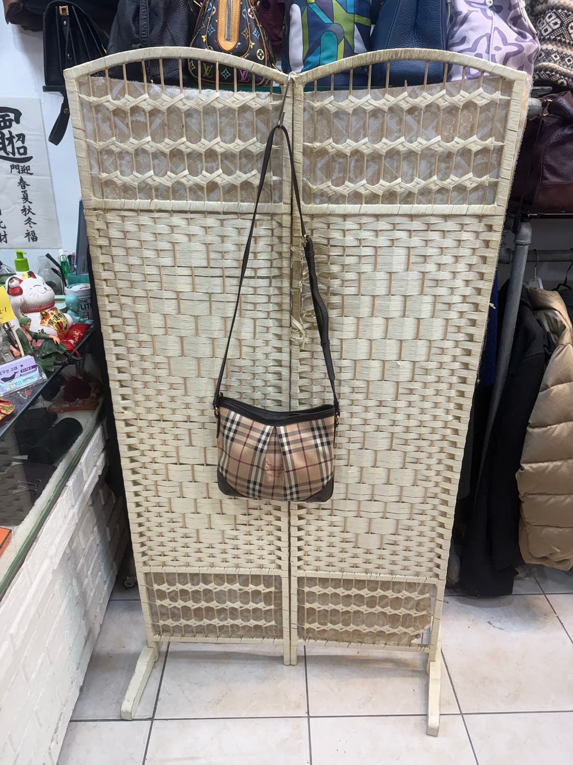 정품 버버리 노바체크 크로스백 팝니다 상품이미지1