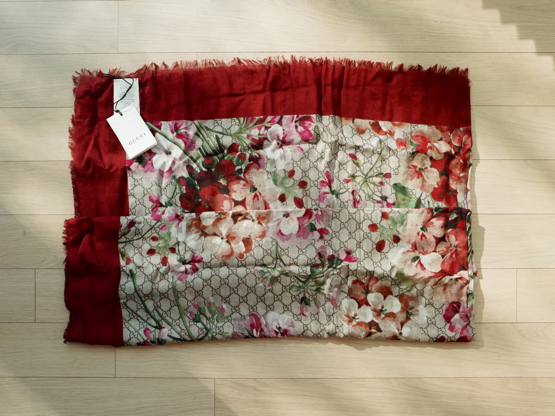 구찌 GG 블룸 실크 모달 숄 (140x140) 새상품 상품이미지3