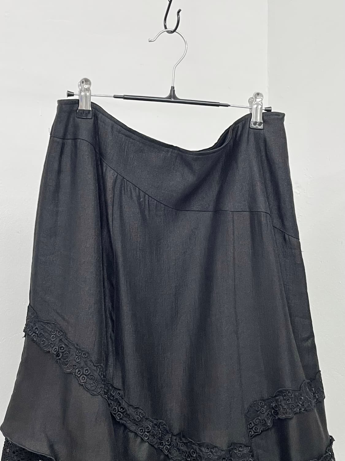 고딕 프릴 디테일 롱 스커트 상품이미지5