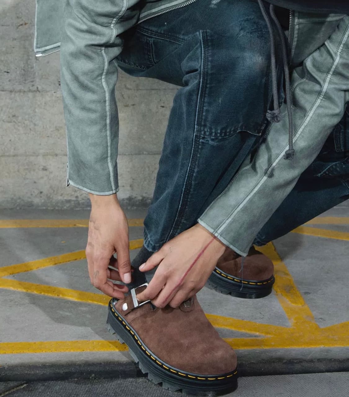 [새상품]닥터마틴 제브잭 스웨이드 슬링백 플랫폼 뮬 270,280 상품이미지7