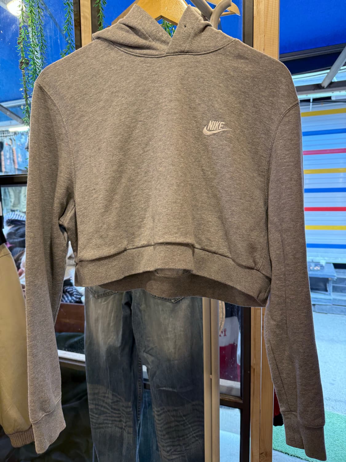 나이키 그레이 크롭 후드티 상품이미지1