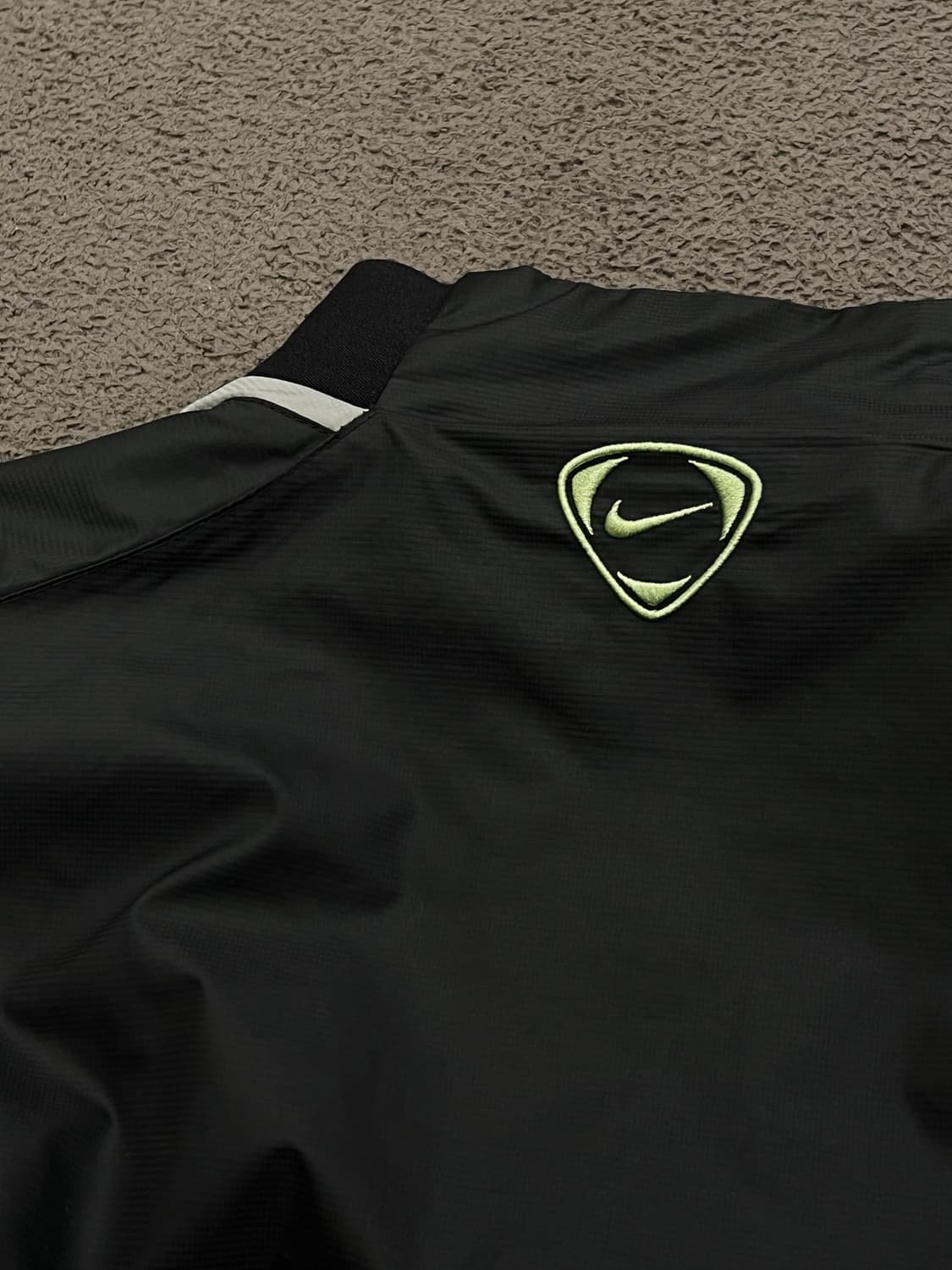 나이키 올드스쿨 토탈90 바람막이 처분  상품이미지3