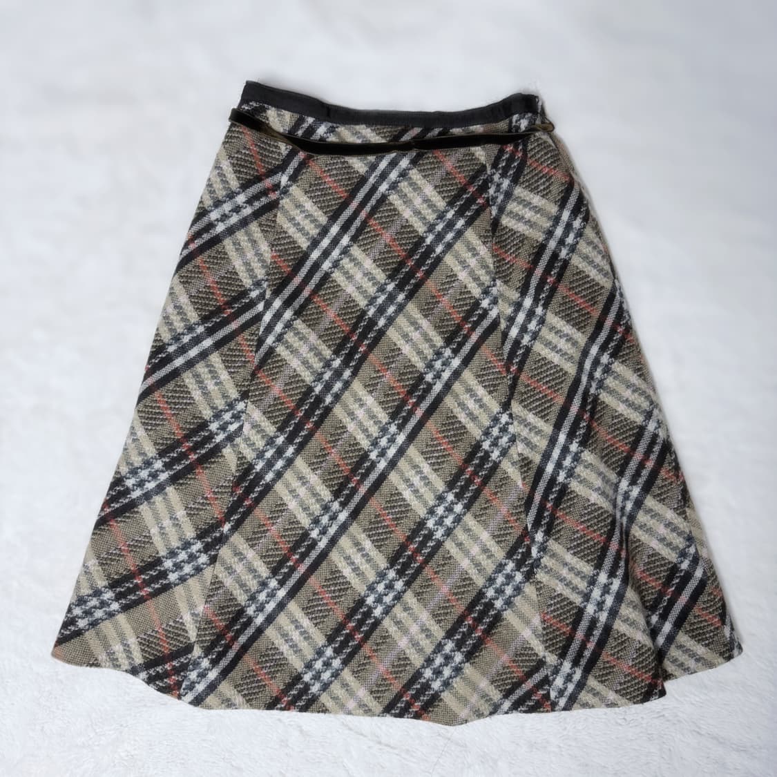 Burberry 버버리 블루라벨 라떼갸루 초코 로걀 스커트 ≽^•⩊•^≼ 상품이미지3