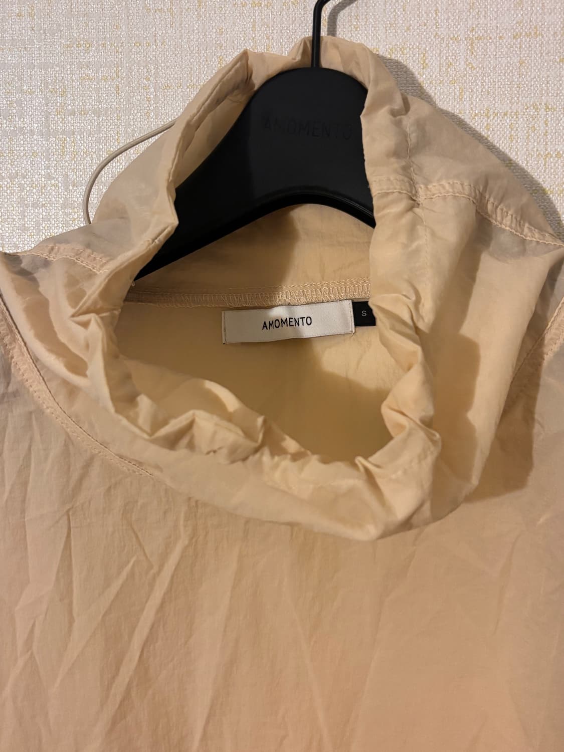 Amomento beige anorak blouse 상품이미지1