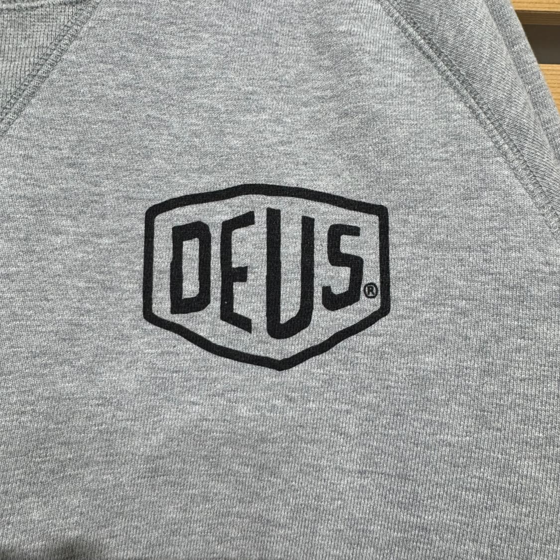 데우스 맨투맨 상품이미지3