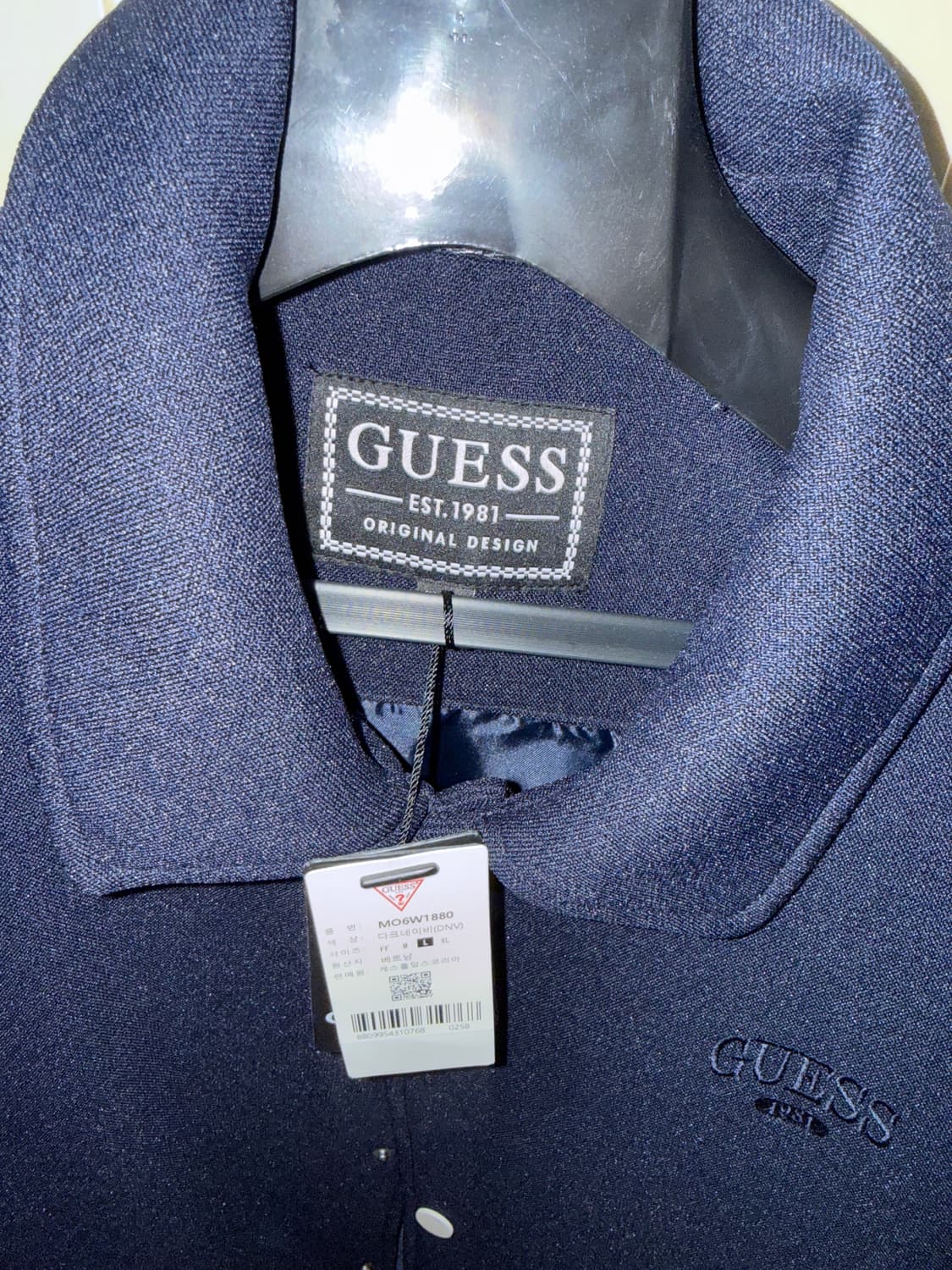 게스 남녀공용 바시티 자켓 상품이미지4