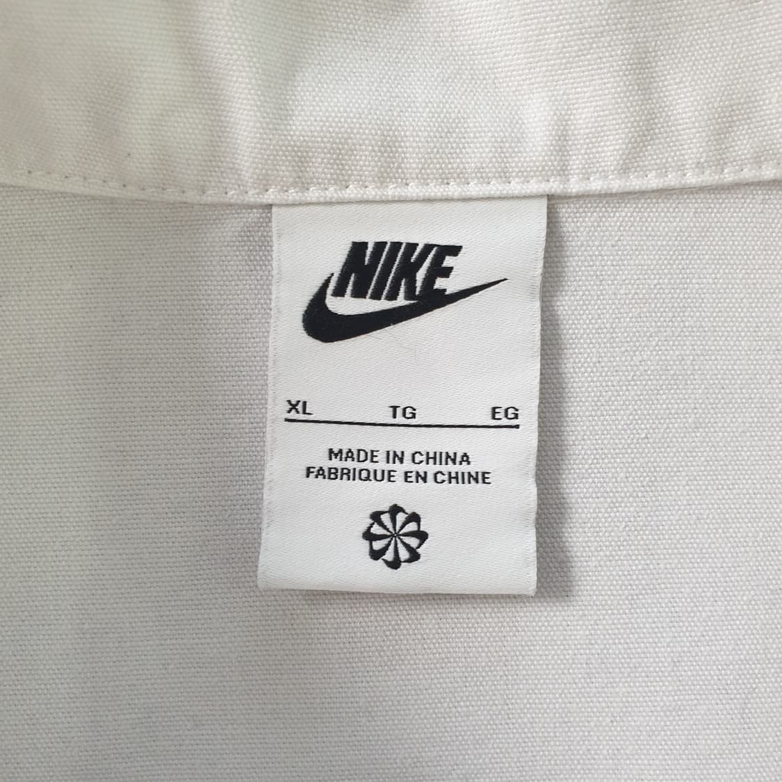 [무료배송] NIKE 반팔 집업 티셔츠 상품이미지2