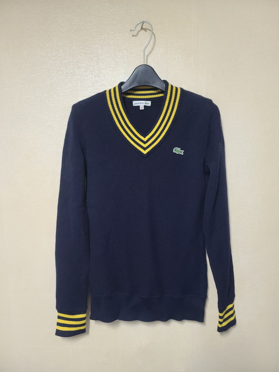 라코스테 브이넥 니트 상품이미지1