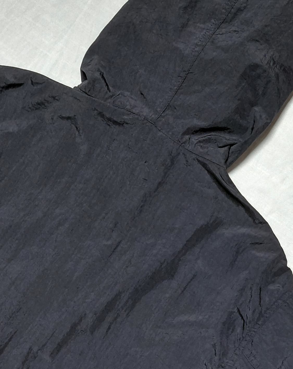 [95] CONVERSE 올블랙 로고 자수 아노락 바람막이(남녀공용) 상품이미지10