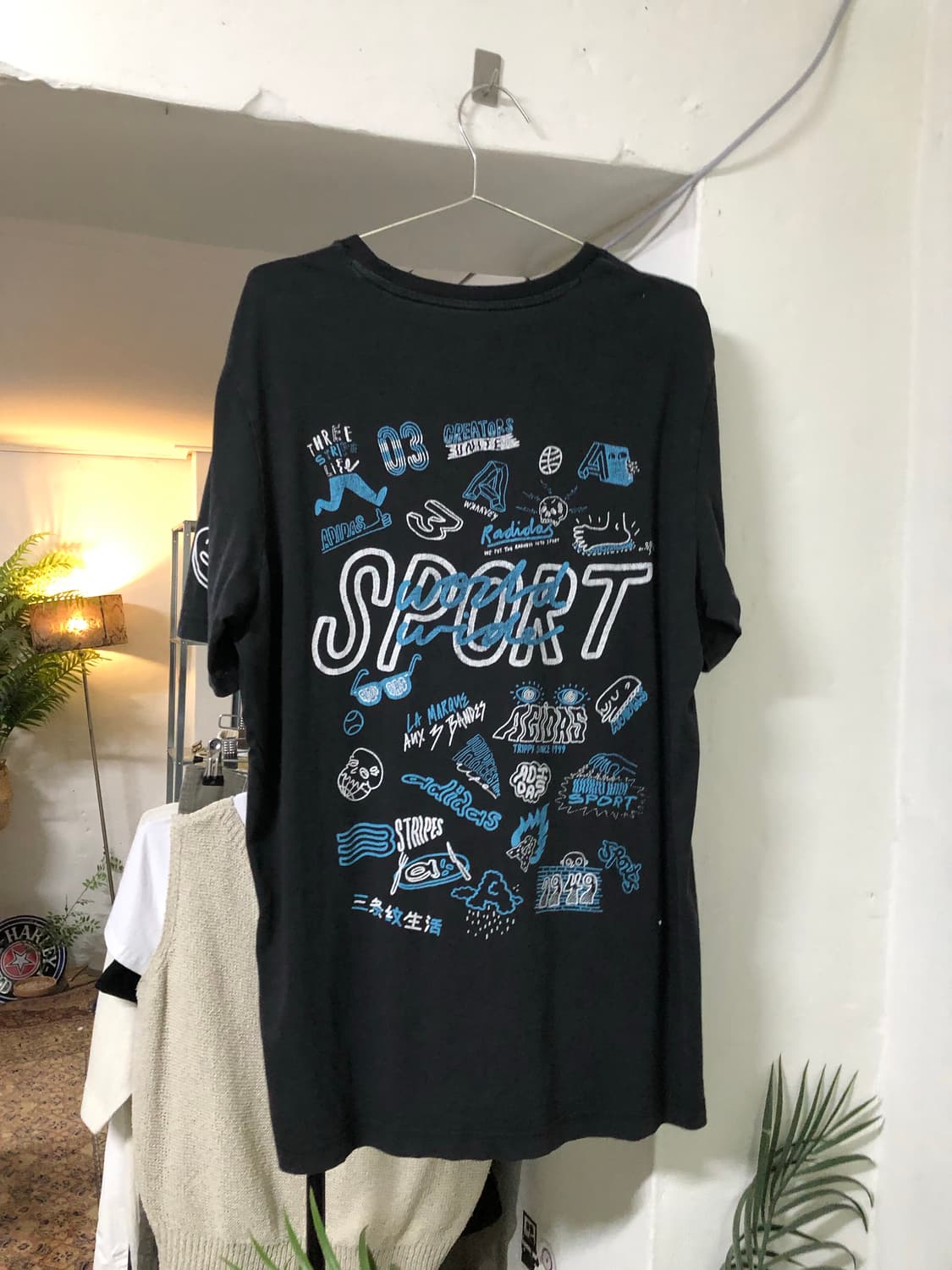 Adidas locker 반팔티 상품이미지2