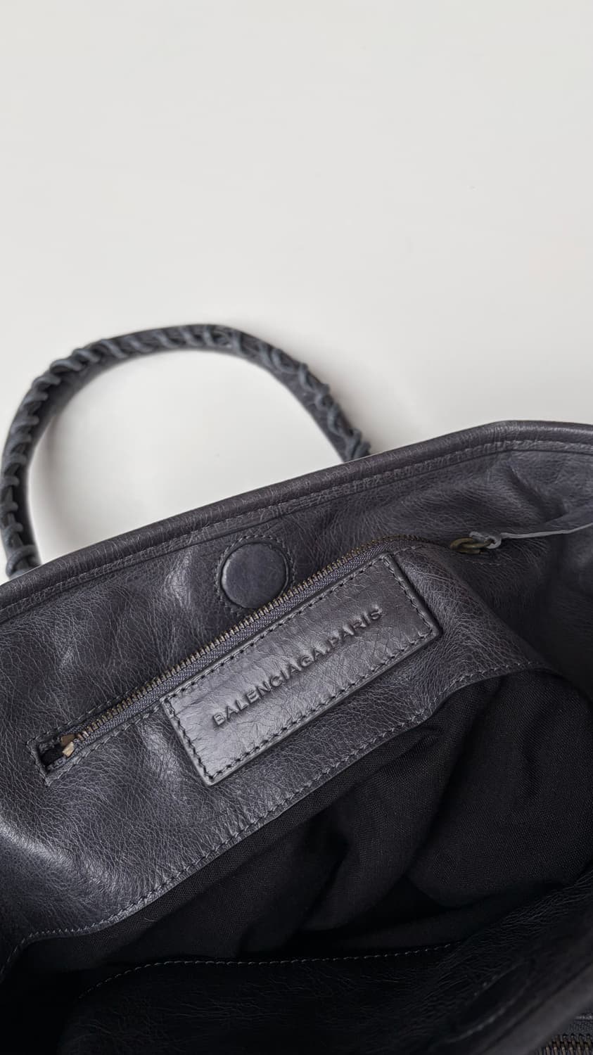 발렌시아가 모터백 썬데이 씨티백 상품이미지7