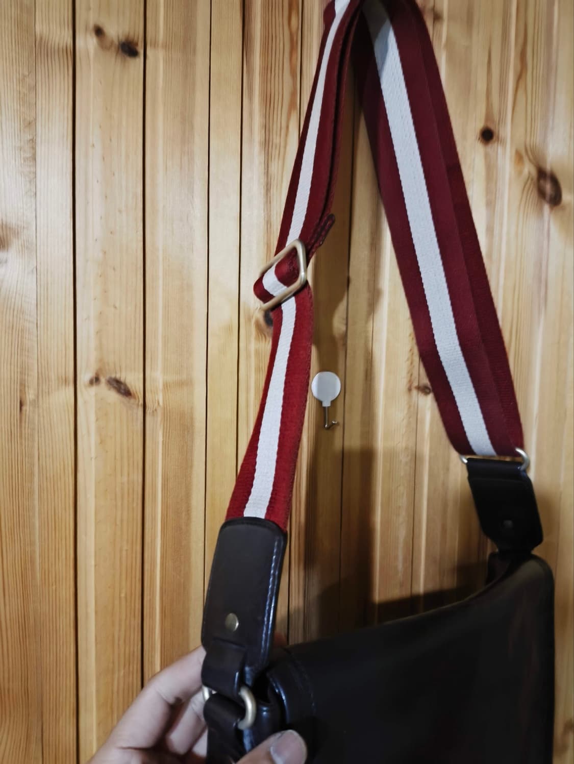 발리 가죽 크로스백 상품이미지4