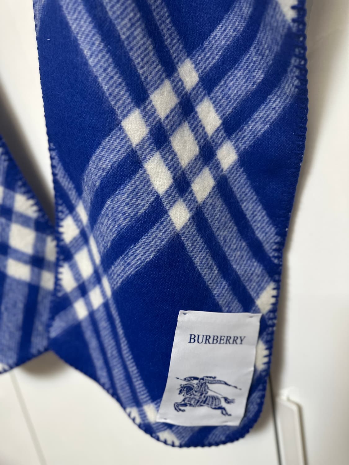 버버리 블루 체크 울후드 머플러 남여공용 상품이미지3
