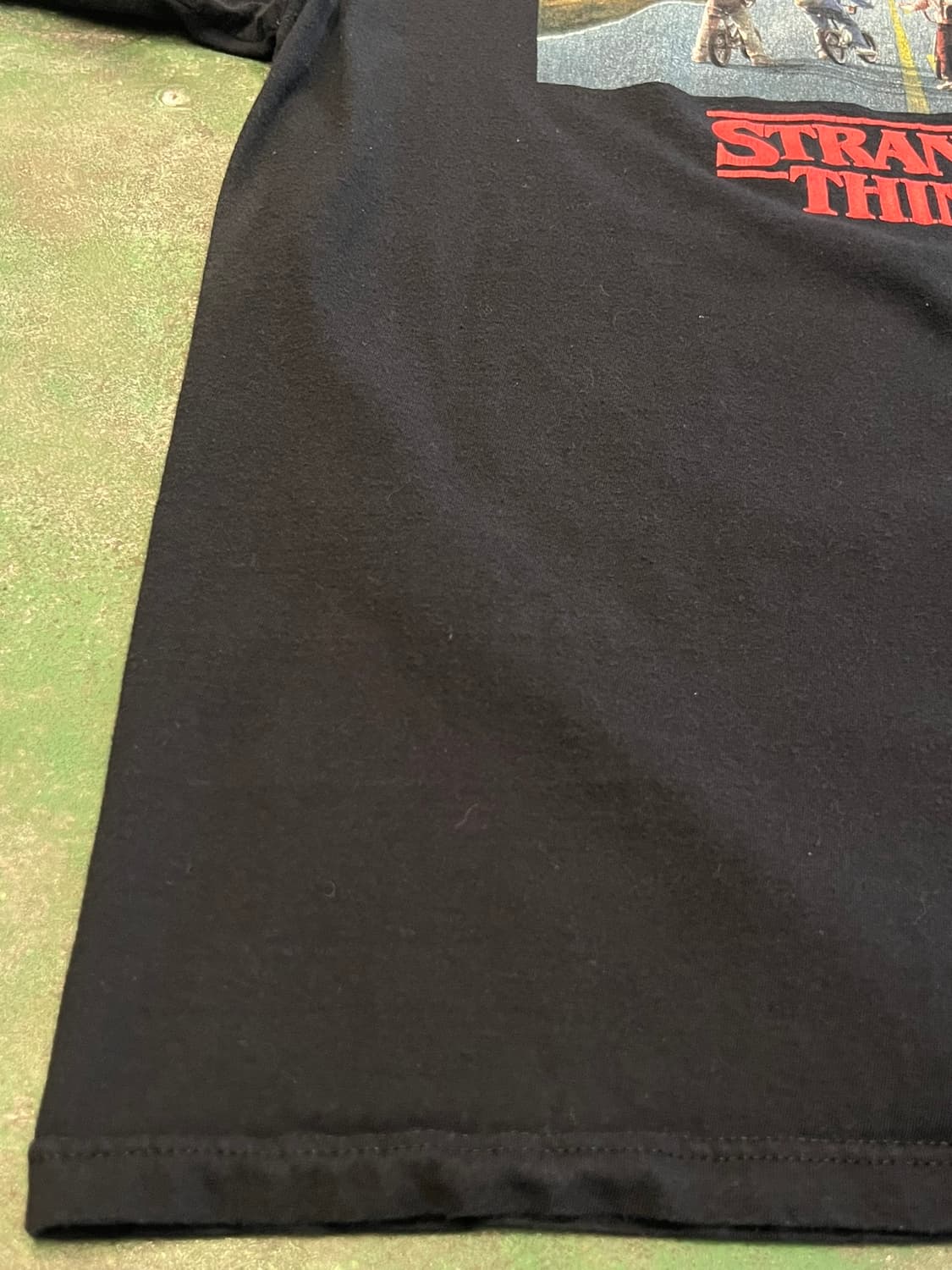 [L] 넷플릭스 기묘한이야기 그래픽 오피셜 머천 반팔 티셔츠 상품이미지5