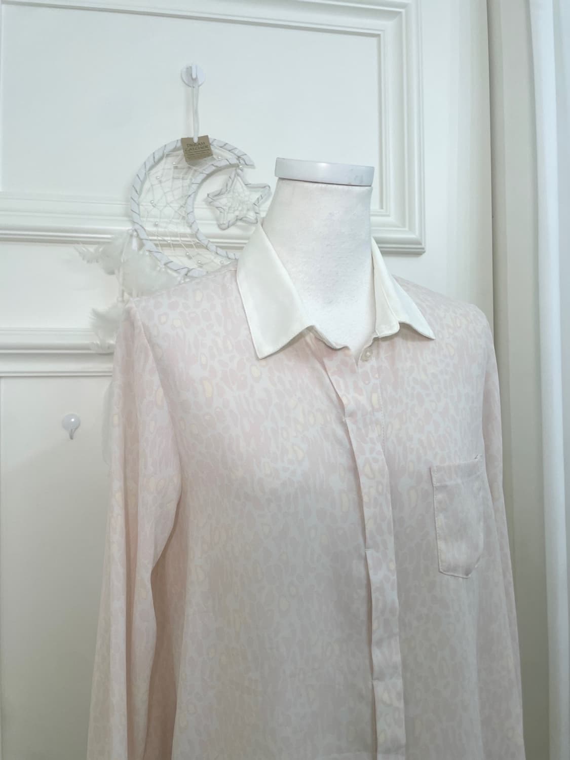 pink ivory leopard basic collar blouse 상품이미지7