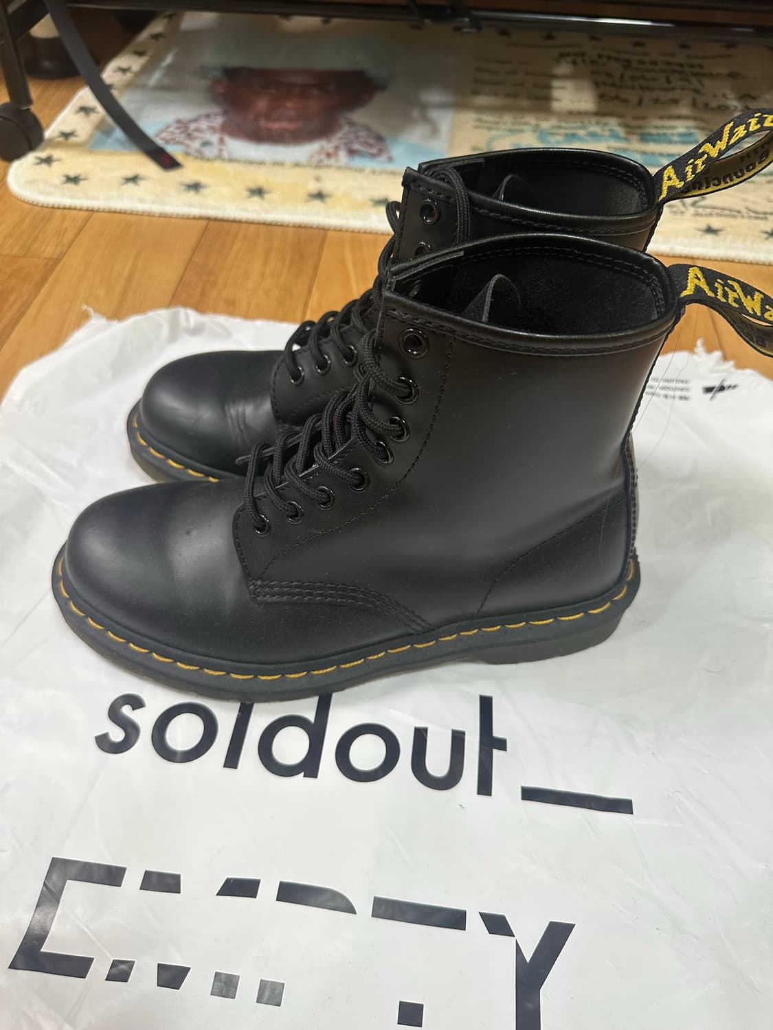 【245-250】닥터마틴 1460 8홀 워커 상품이미지1