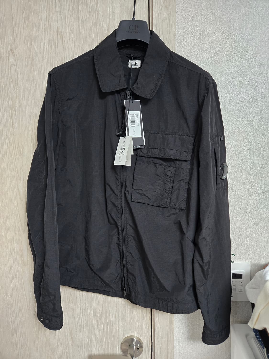 CP컴퍼니 새상품 플래트 나일론 오버셔츠 블랙 M 사이즈 상품이미지1