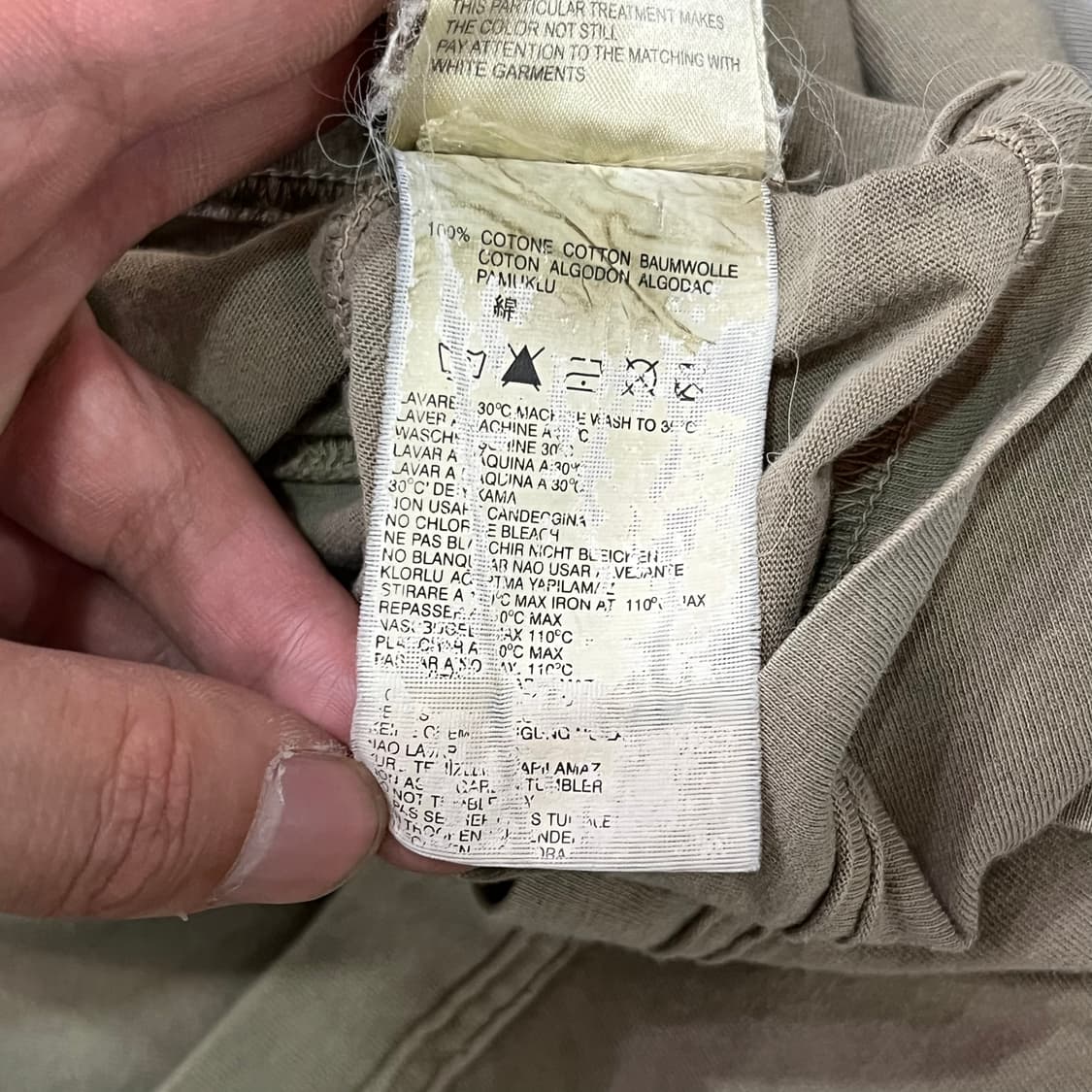  디젤 로고 브이넥 반팔티 y16872 상품이미지8