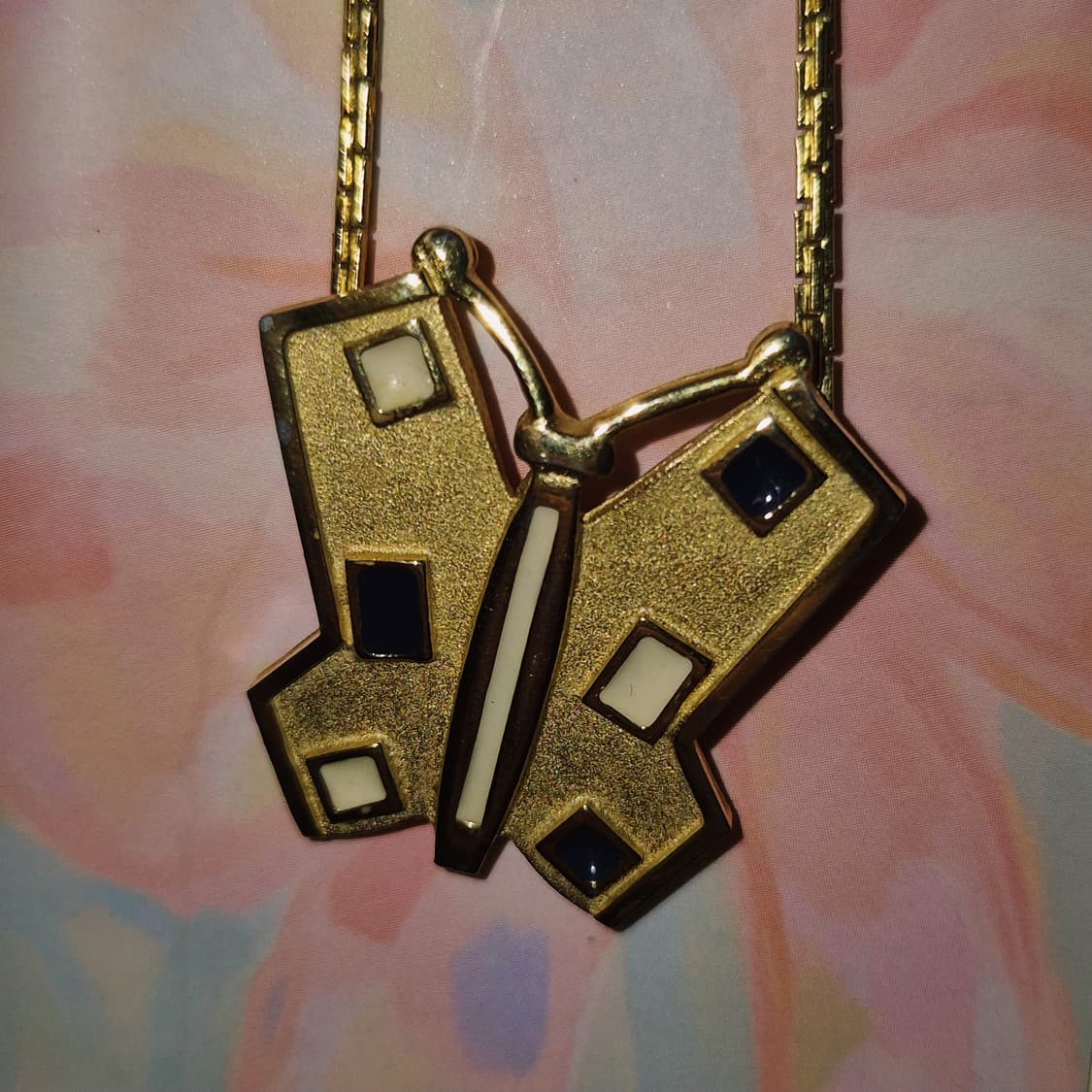 80s 지방시 골드 나비 조각 에나멜 칩 초커 상품이미지2