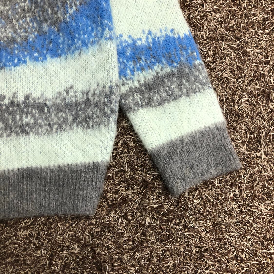 라이풀 울 물결 패턴 니트 상품이미지3