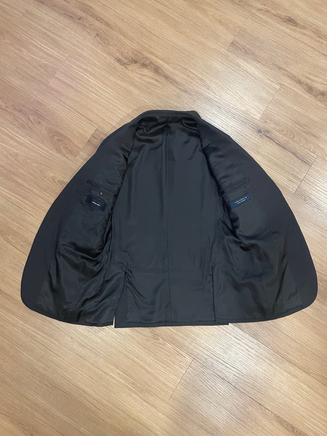 안드레아서울 링자켓 캄트위스트 수트, 브라운 상품이미지5