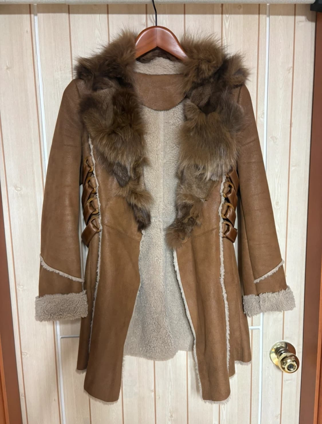 JOINUS 폭스털 트리밍 코트 상품이미지2