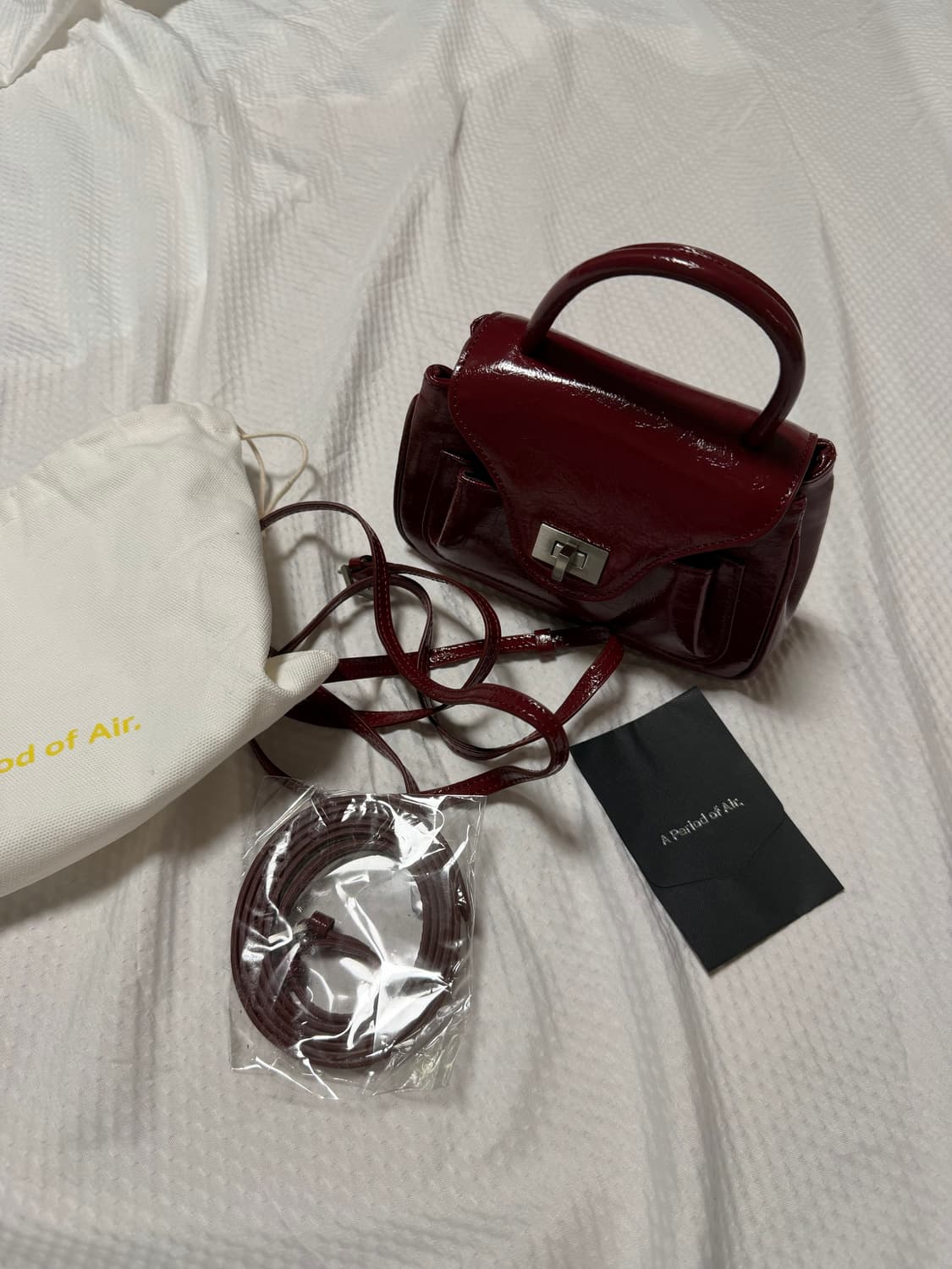 아포아 파오 미니 토트백 버건디 새상품 상품이미지2