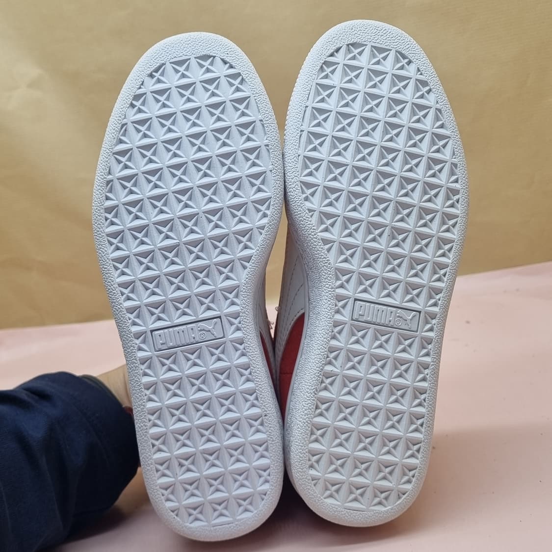 푸마 미니언즈 스웨이드 스니커즈 220 상품이미지3