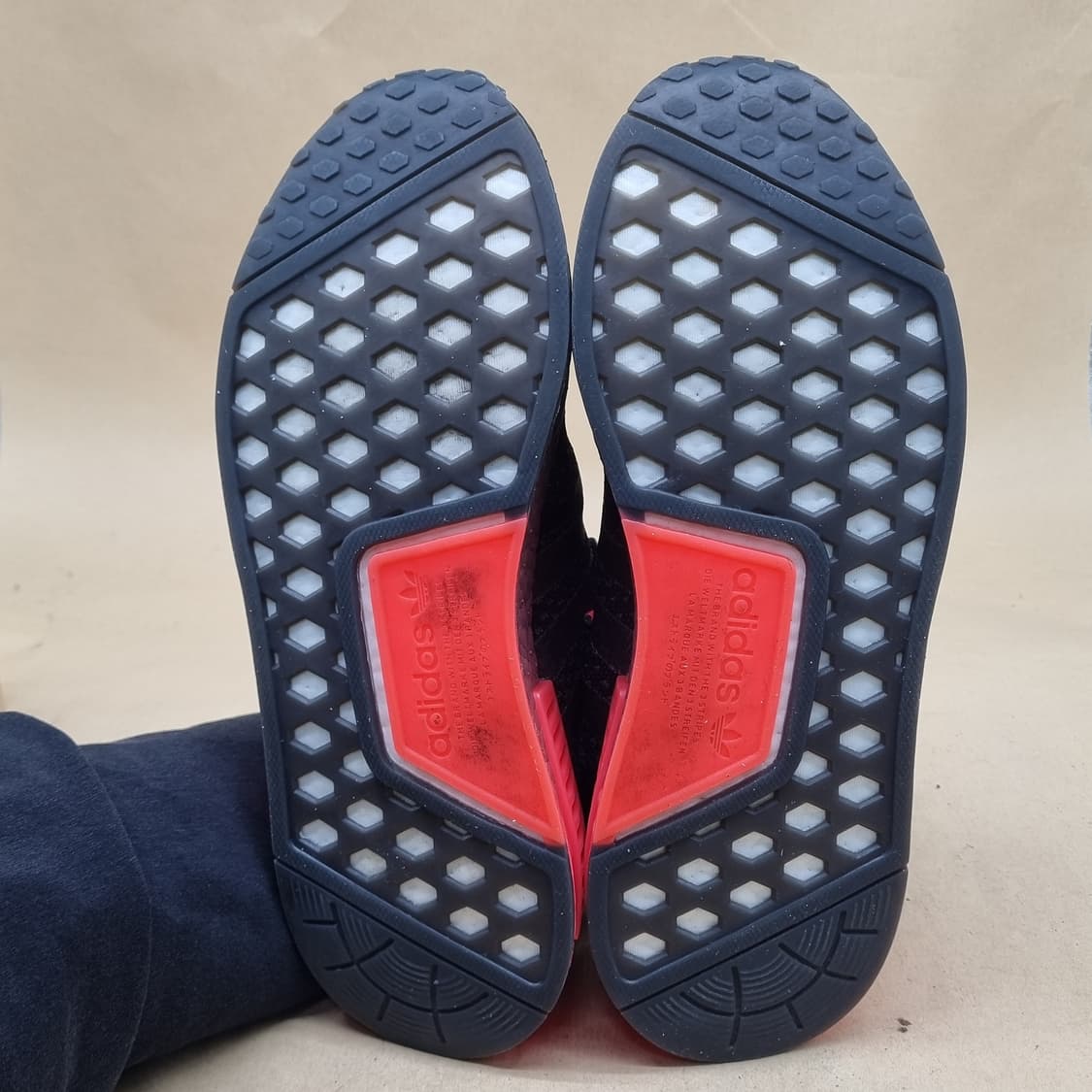 아디다스 NMD R1 남성운동화275  상품이미지3