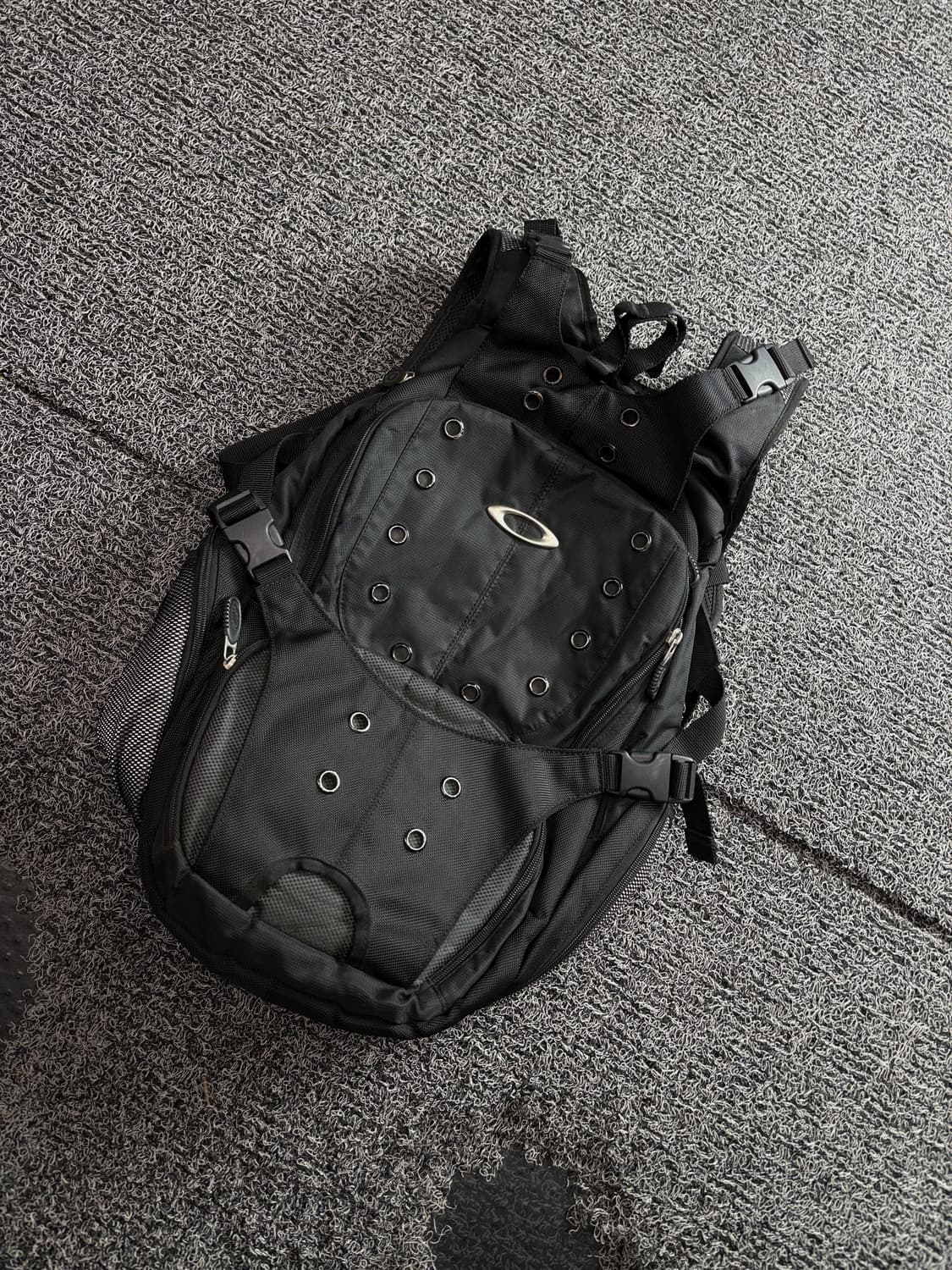 00s 오클리 소프트웨어 텍티컬 백팩 3765 상품이미지1