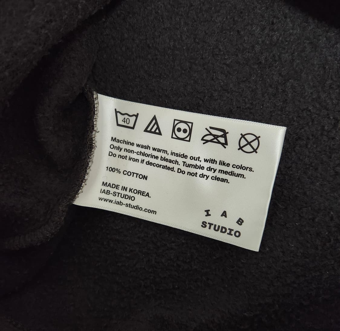 아이앱스튜디오 × 두산 빅로고 맨투맨 상품이미지4