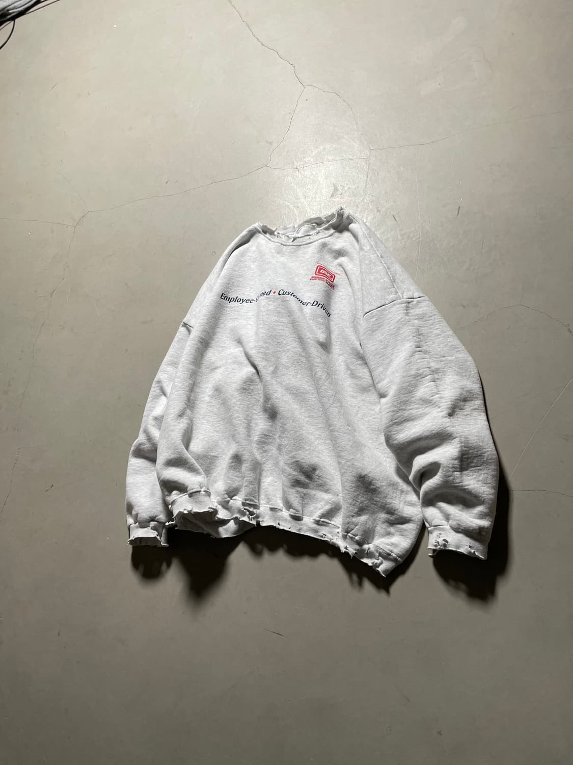 Vintage Distressed Sweatshirt 상품이미지1
