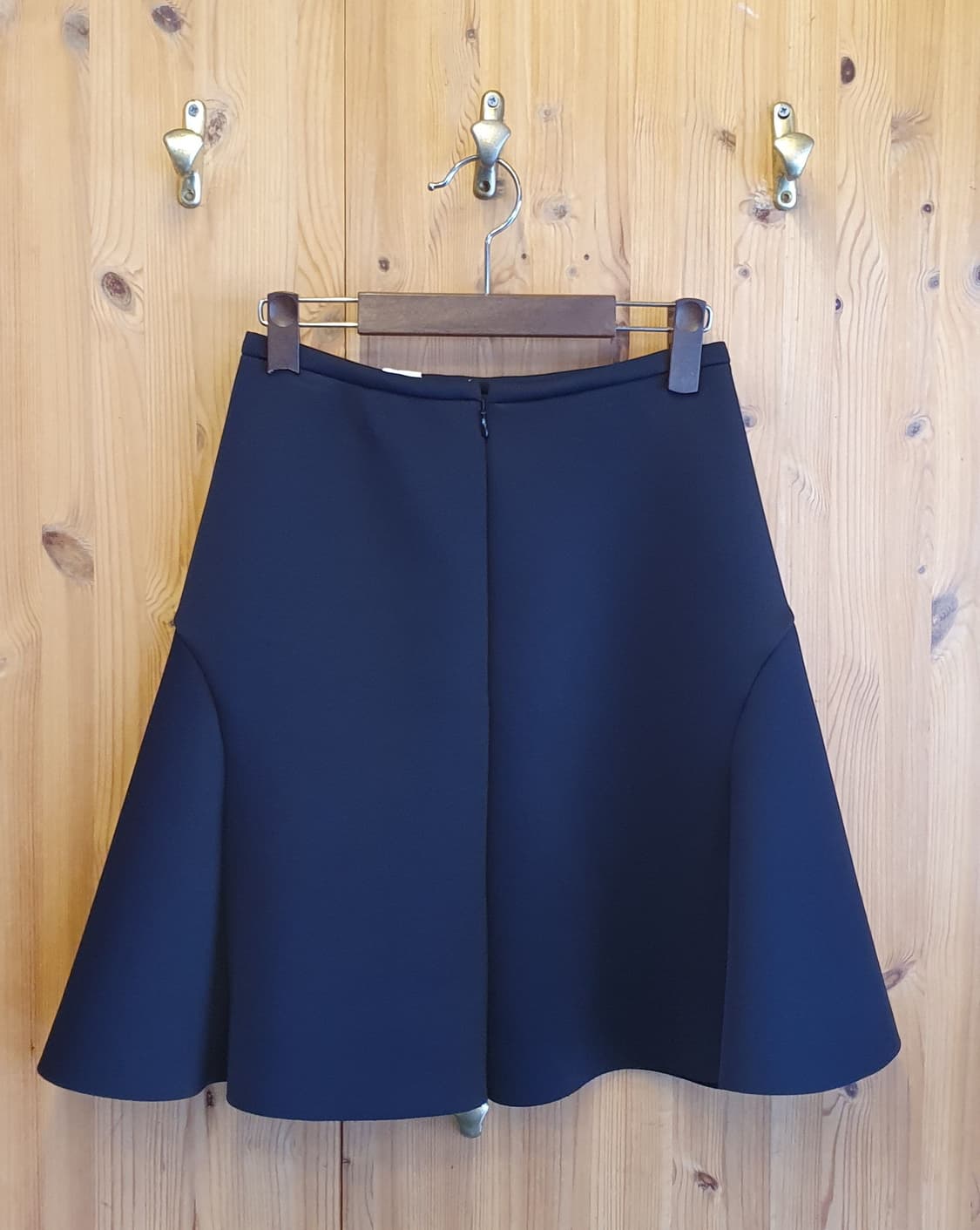 (새상품)COS 네오플렌 스커트 허리26인치 상품이미지2