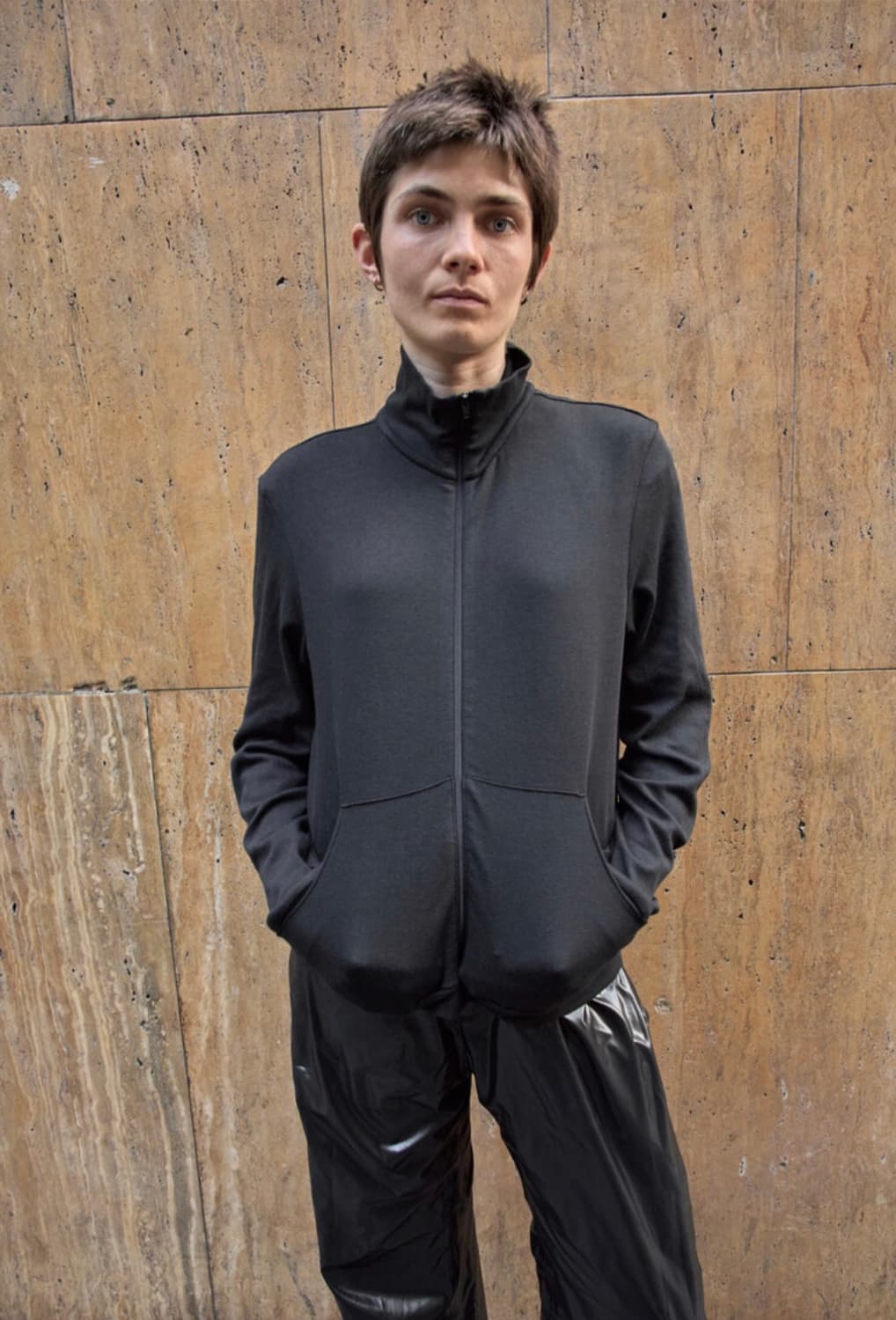 머듈 넥 집업 2 상품이미지1