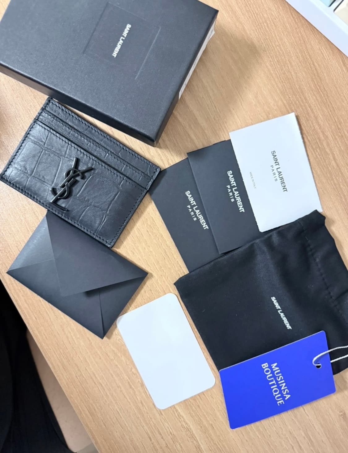 생로랑 카산드라 크로커다일 카드지갑 팝니다 상품이미지1