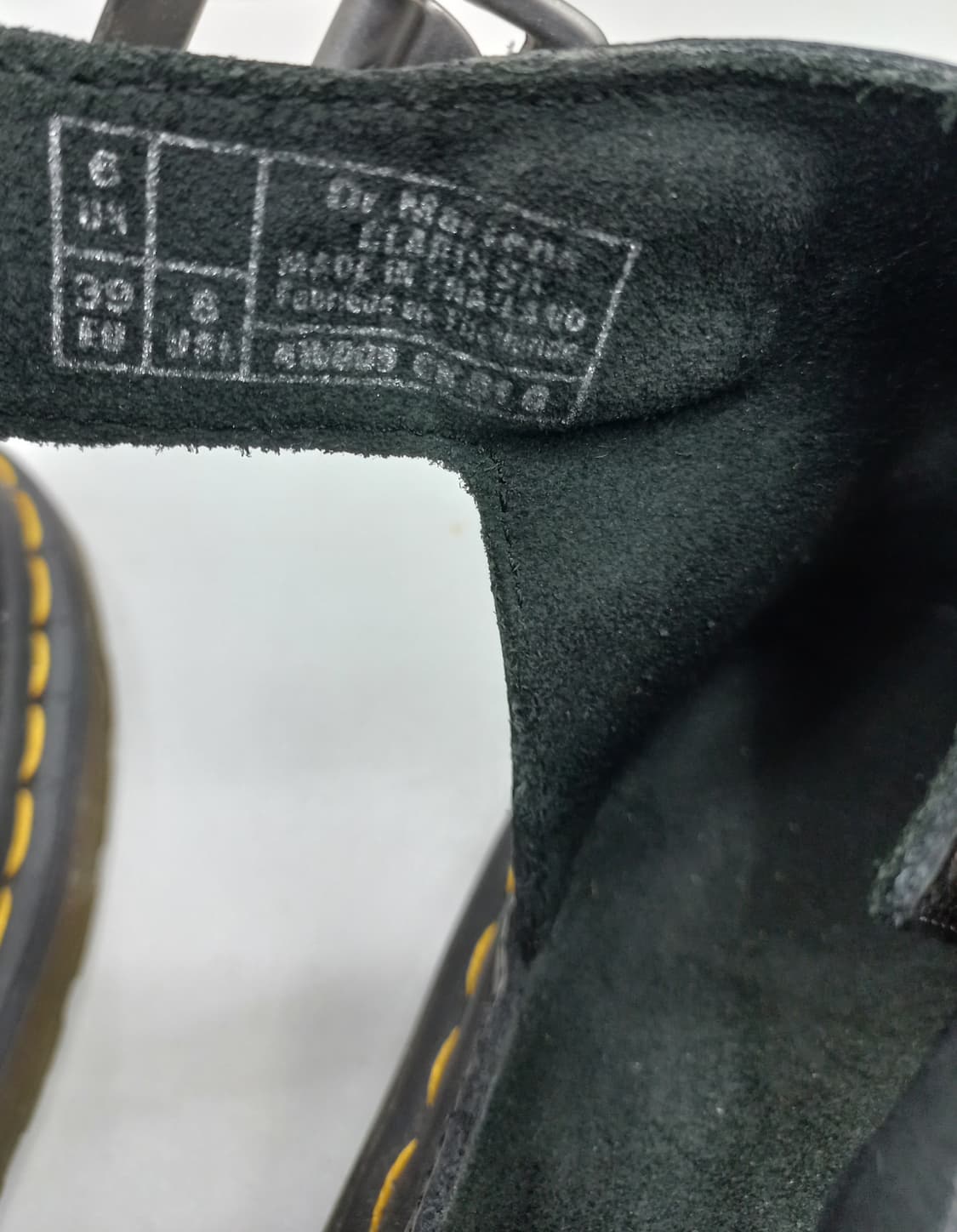 닥터마틴 클라리사 II 페이턴트 블랙 유광 250mm 상품이미지2