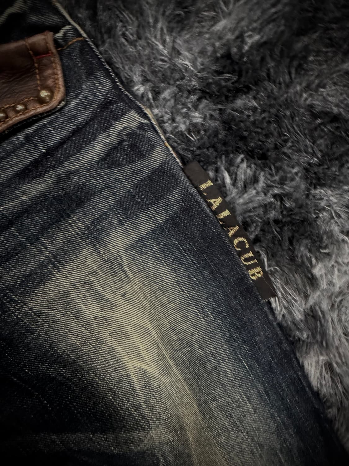 포켓 가죽 패치 워싱 로우라이즈 부츠컷 데님팬츠 상품이미지6