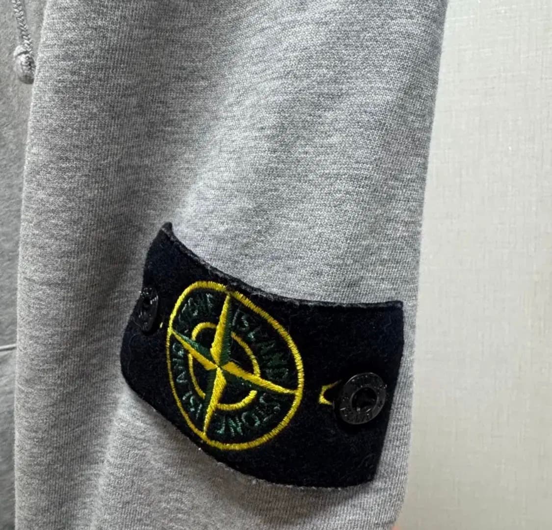 스톤아일랜드 후드티 그레이 상품이미지3