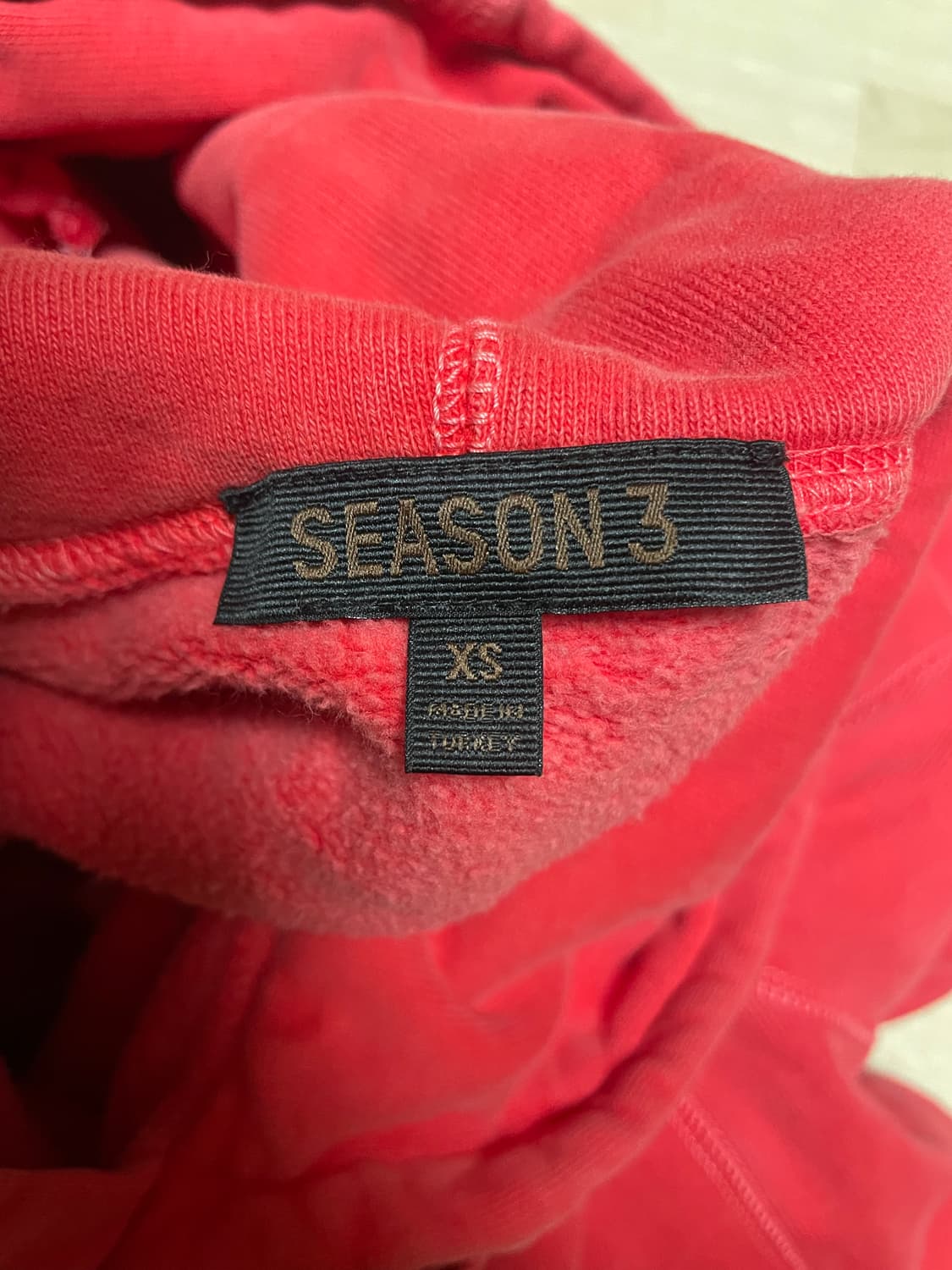 이지시즌3 후드 레드 XS 팝니다 상품이미지2