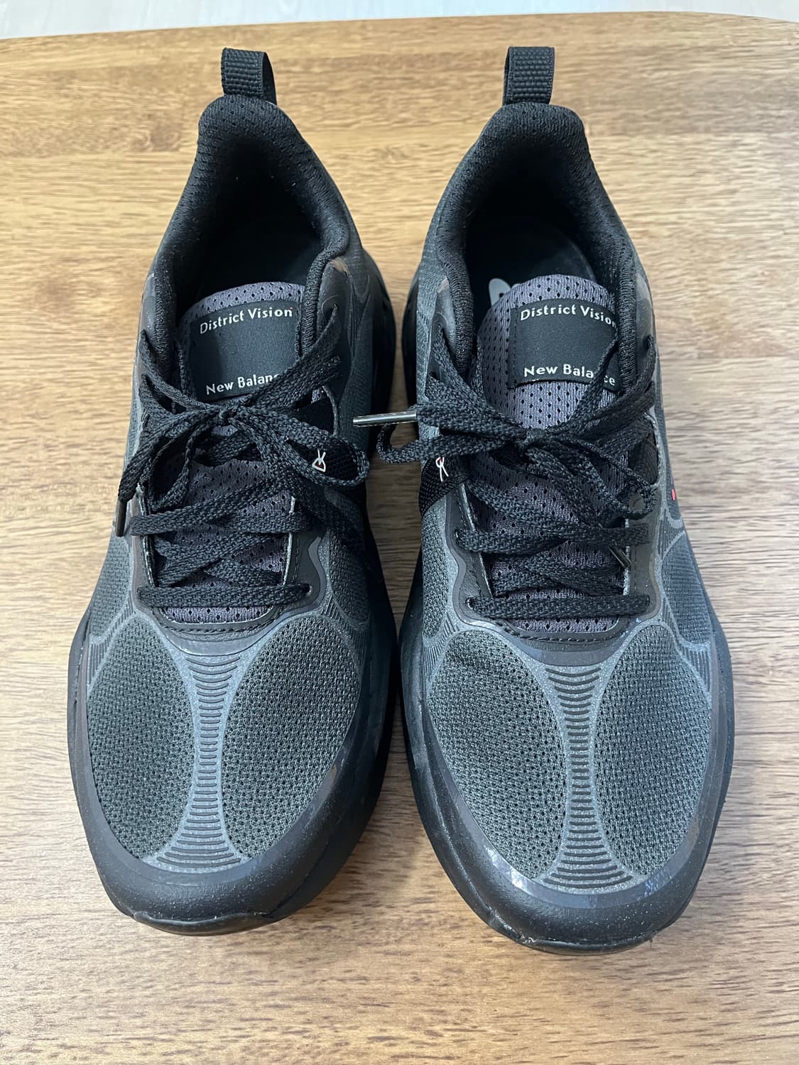 뉴발란스 x 디스트릭트 비전 프레쉬 폼 X 이에로 v8 상품이미지1