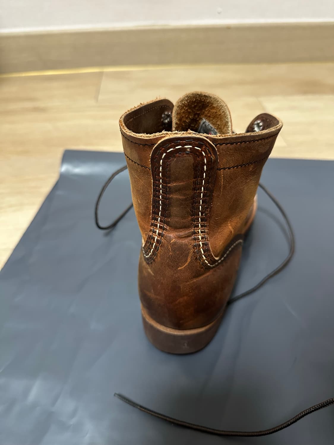 레드윙 8085 255사이즈 팝니다. 상품이미지3