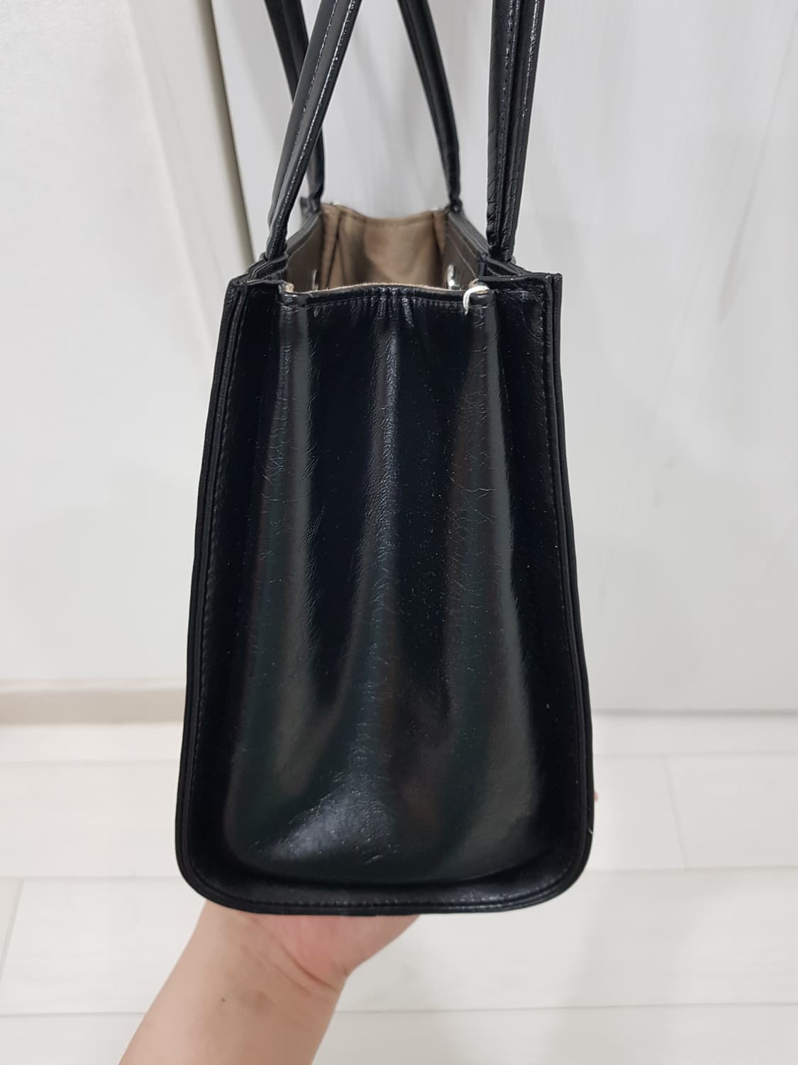 [새상품급] 스탠드오일 오블롱백 미니 블랙 숄더백 상품이미지5