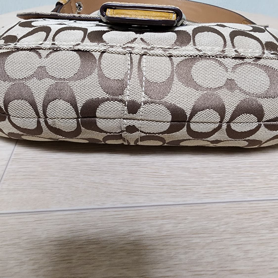 상태굿굿) 코치 버클 숄더백 상품이미지8