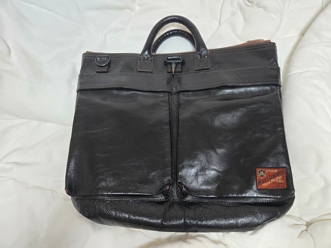 토이즈맥코이 헬멧백 블랙 판매합니다. 상품이미지1